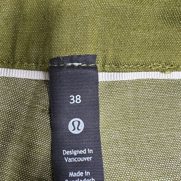 Lululemon Commission Classic-Fit Short 9" Oxford in Juniper Green Size 38 EUC - Picture 10 of 11